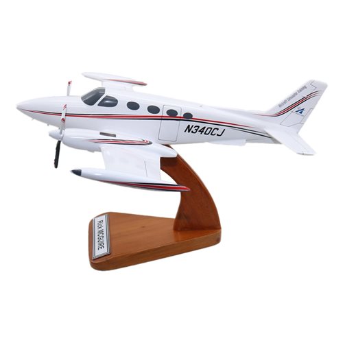 Cessna 340 Custom Aircraft Model - View 3