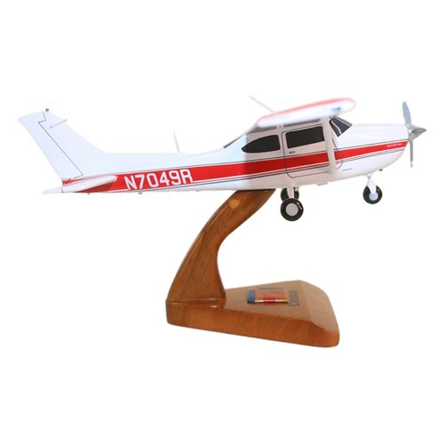 Cessna 182RG Custom Aircraft Model - View 5