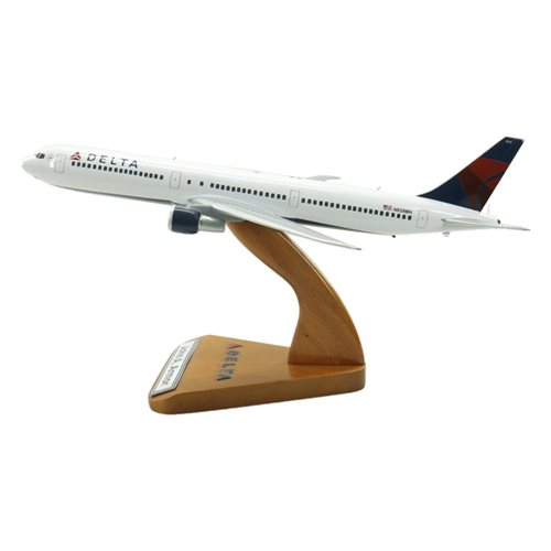 Delta Air Lines B767-400ER Custom Aircraft Model - View 2