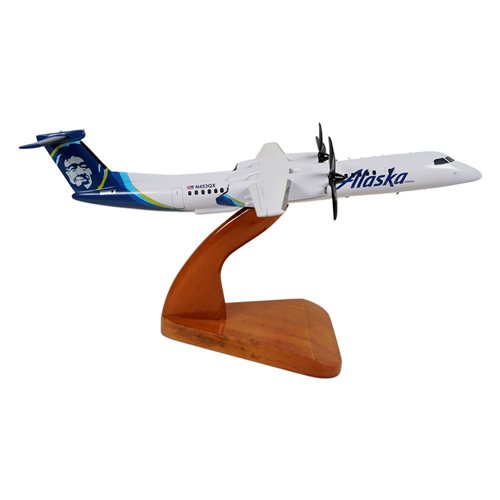 Alaska Horizon Bombardier Dash 8-Q402 Custom Aircraft Model  - View 4