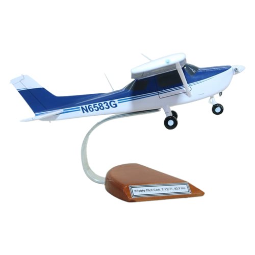 Cessna 150L Custom Aircraft Model - View 4