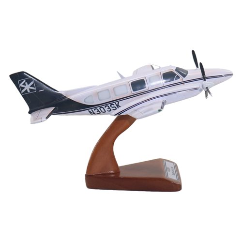 Piper PA-31-350 Navajo Chieftain Custom Aircraft Model - View 4