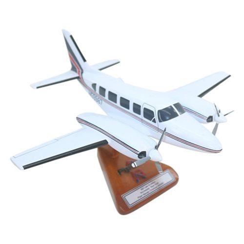 Piper PA-31-350 Navajo Chieftain Custom Aircraft Model - View 5